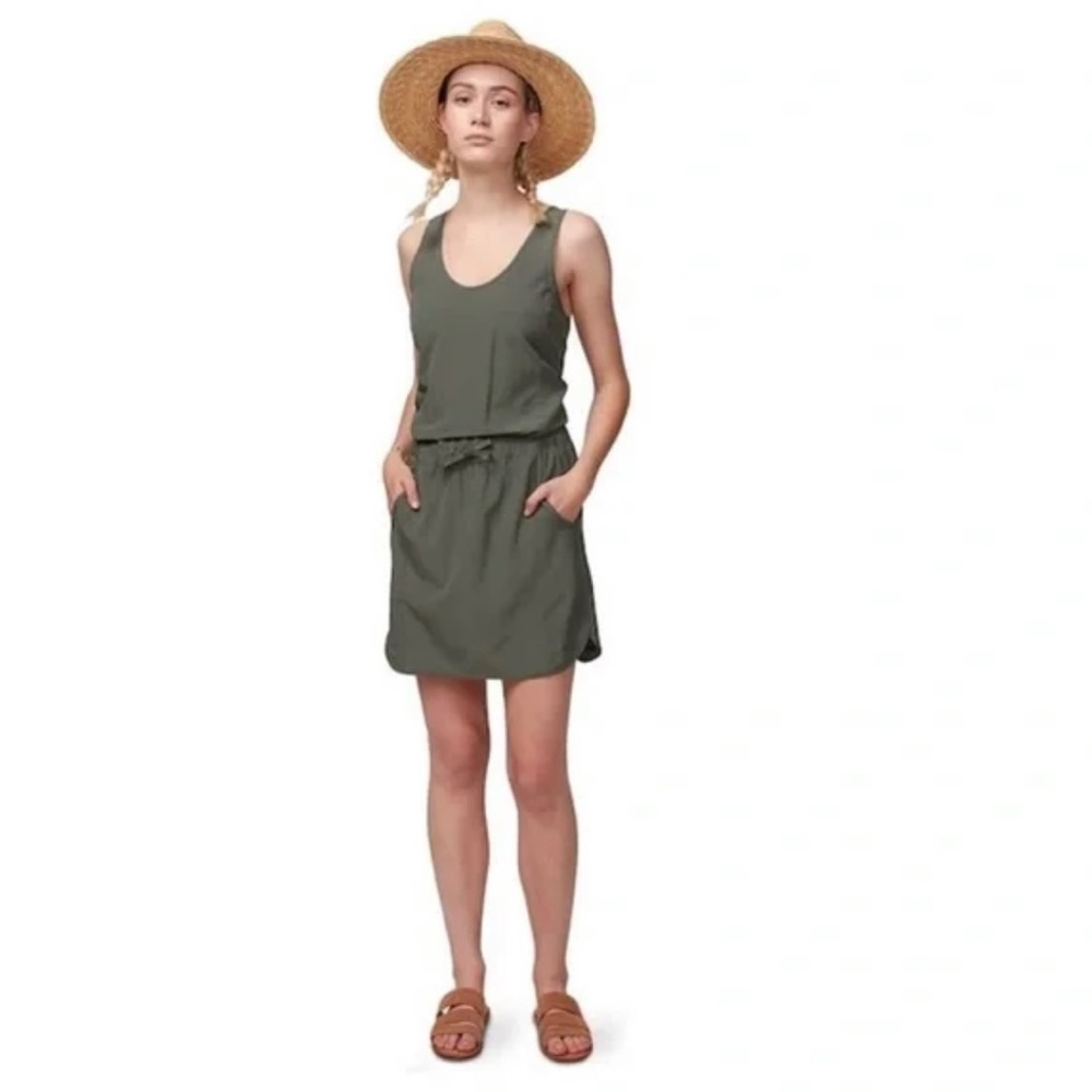 Patagonia Fleetwith Dress in Kale Green (NWT)